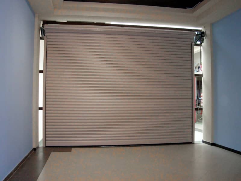 Роллетные ворота DoorHan в Челябинске с установкой