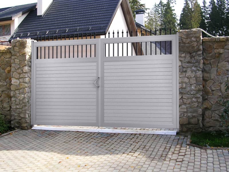 Уличные ворота DoorHan в Челябинске с установкой